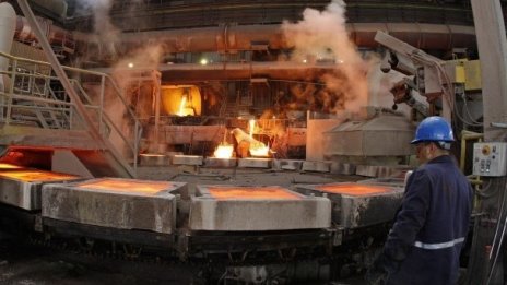 Караниколов: Най-важното е да запазим индустрията в кондиция