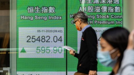 Хонконг поведе с ръстове в последната борсова сесия за 2021 г.