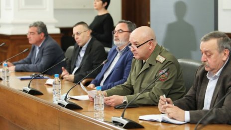 878 вече са потвърдените случаи на коронавирус в България