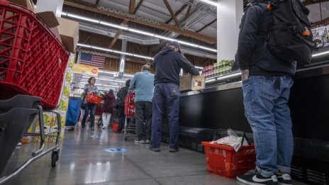 Нов рекорден спад на потребителските настроения в САЩ заради инфлацията