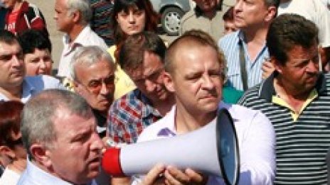 Тютюнопроизводители блокират гранични пунктове