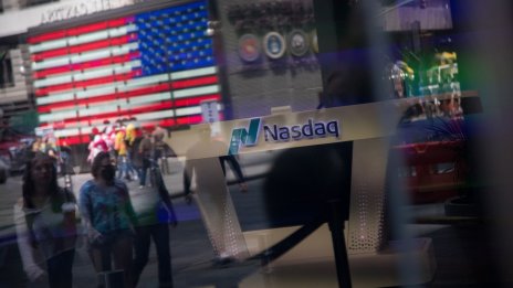 Wall Street започва последната сесия за седмицата с леки ръстове*