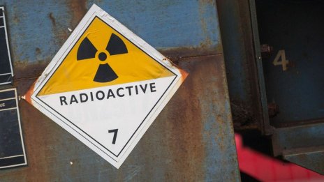 Полша ударно подписва договори за строителство на ядрени мощности