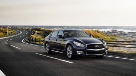 Infiniti модернизира седана Q70