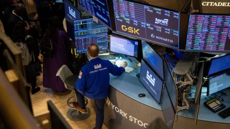 Николай Стойков: Оптимизмът на Wall Street скоро ще завърши с 10% корекция