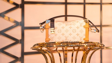 Продажбите на LVMH растат въпреки забавянето в сектора на луксозните стоки