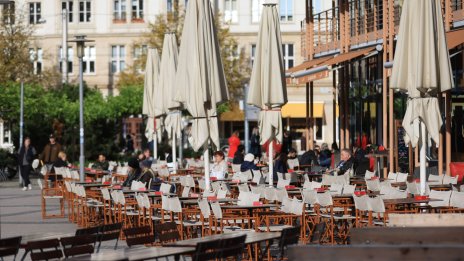 Икономическото доверие в сектора на услугите в еврозоната неочаквано отслабва