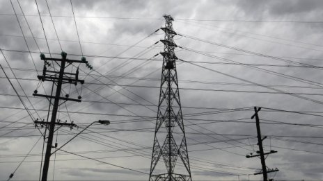 Инвестициите в електричеството за пръв път са задминали изкопаемите горива