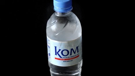 Една минерална вода, моля!*