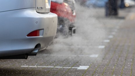 Лейбъристите планират да облекчат правилата за двигателя с вътрешно горене