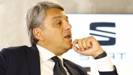 Renault назначава Лука де Мео за изпълнителен директор?