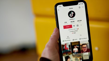 Фалшиви акаунти в TikTok са разпространили дезинформация за войната в Украйна до милиони хора
