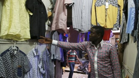 Защо САЩ и Руанда се скараха заради дрехи втора употреба 