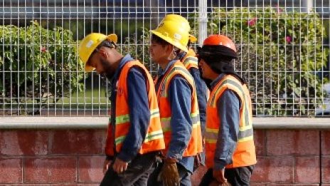 Промишлеността на Китай се разширява по-слабо от очакваното