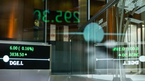Европейските индекси завършват с ръстове, подкрепени от положителната инерция