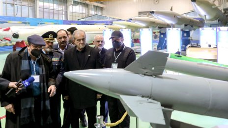 Иран показа нова балистична ракета