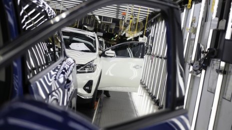 Nissan съди италиански доставчик заради дефектни батерии за електромобили