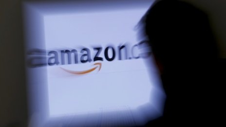 Доналд Тръмп: Защо пощите не таксуват по-скъпо пакетите на Amazon?