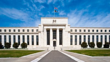 Фед може да изненада пазарите с движението на лихвите през 2018 г.