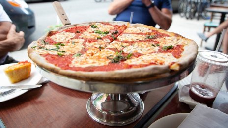Domino`s Pizza не успя да спечели сърцата на италианците