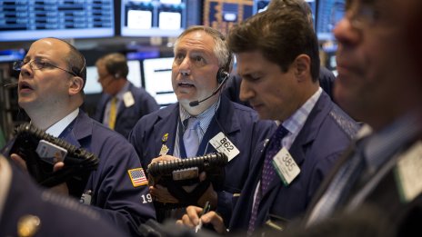 Wall Street прави опит да се възстанови от четирите поредни сесии на спад*