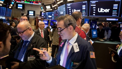 Очакванията около сезона на отчетите осигуряват силен старт за Wall Street*