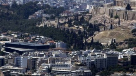 Гръцката централна банка отправи първо предупреждение за имотния пазар