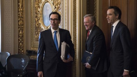 Белият дом и Сенатът постигаха споразумение за плана за 2 трлн. долара