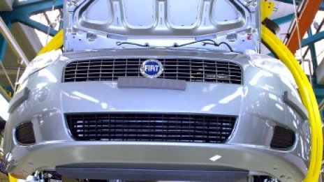 UniCredit и Fiat с общ план за завладяване на сръбския пазар 