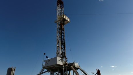 Петдесет нюанса петрол