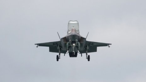 Руската инвазия стимулира търсенето на американски дронове и ракети в Европа