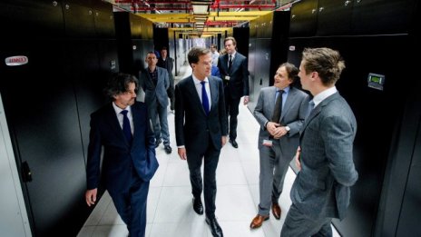 Активният и в България щатски концерн Equinix купи 13 центъра за данни в Канада