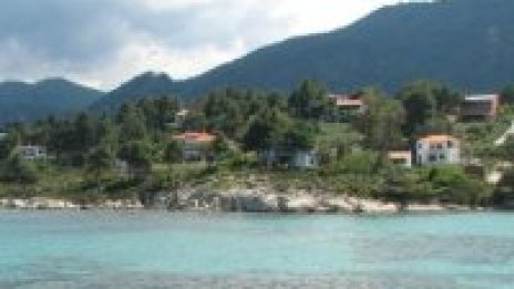 Преди да купите имот на плажа...