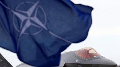 Калфин: Искането на Тръмп за НАТО не е партньорско и справедливо