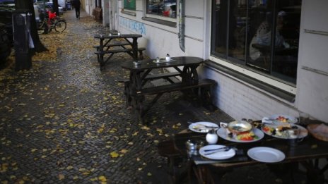 Германия въвежда нови извънредни блокади през ноември