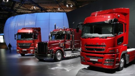 Daimler и Nissan разширяват сътрудничеството и при камионите 