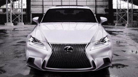 Lexus няма да прави модел за под 30 000 долара