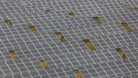 Китайската силициева индустрия спря да обявява цени заради високите разходи