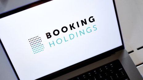 Разочароващата прогноза на Booking доведе до най-големия ѝ борсов спад от 20 месеца
