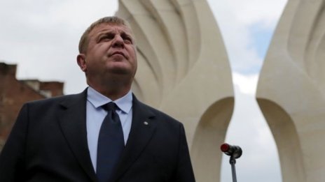 Каракачанов: Ще засилим големите проекти за модернизация на армията