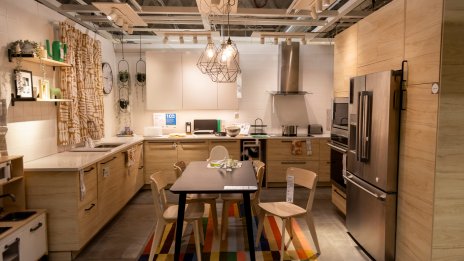 IKEA си осигури дървесина за мебелите с рекордна сделка за 720 млн. евро