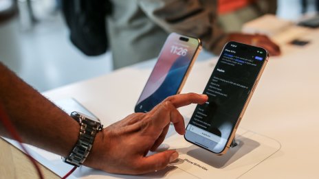 Apple отчаяно се нуждае от помощта за AI, която търси