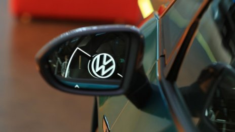 VW Golf ще запази европейската си корона въпреки слабите продажби през есента