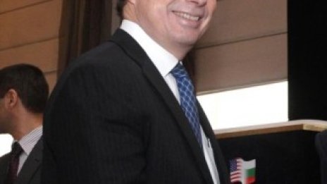 Уорлик: Ако България забрани изцяло проучванията за шистов газ, Chevron напуска