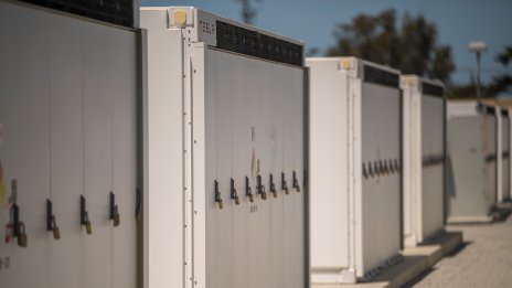 Samsung SDI ще доставя на Tesla стационарни батерии в сделка за над 2 млрд. долара