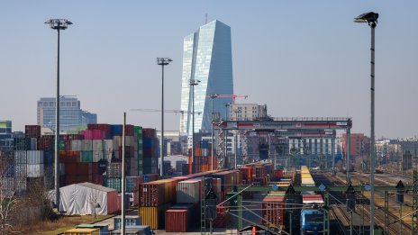 В ЕЦБ призовават да не се залага твърде много на основните прогнози