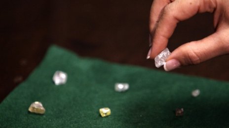 Слабото търсене натежа върху приходите на Petra Diamonds