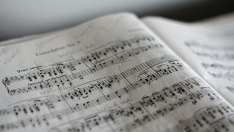 Човек или машина? Генерираната от AI музика се оказва практически неразпознаваема