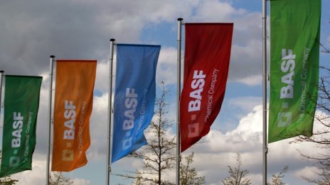 BASF свива тримесечната си печалба с 27% до 888 млн. евро