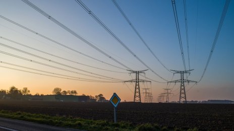 България ще разчита на внос на ток - производството при съседите ще е по-евтино